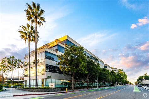 2500 Broadway Apartments And Office Space In Santa Monica