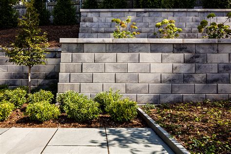 5 Tips For Building A Techo-Bloc Retaining Wall