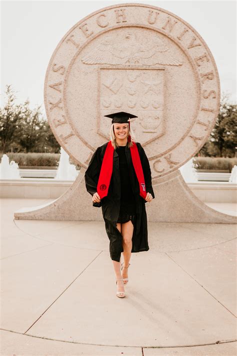 5 Tips For Capturing Perfect Texas Tech Graduation Pictures