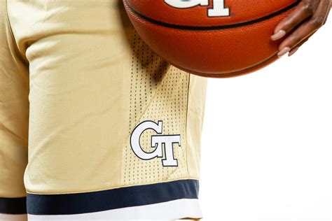 5 Ways Georgia Tech Basketball Uniforms Stood Out