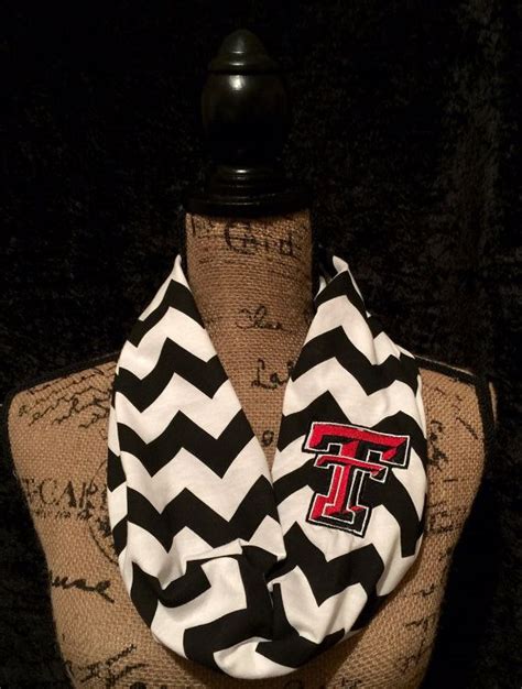 5 Ways To Wear A Texas Tech Scarf