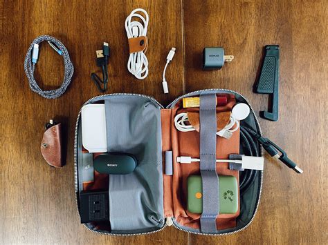 7 Essential Travel Ep Tech Accessories