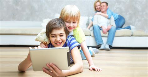 7 Tips For Raising A Tech Wise Family