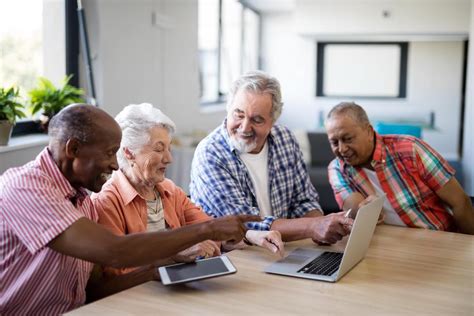 7 Ways Med Tech Enhances Assisted Living