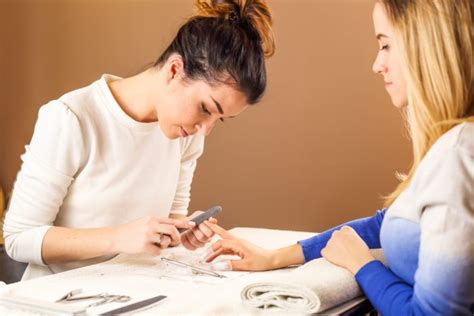 Become A Nail Tech In New Jersey: Top Schools