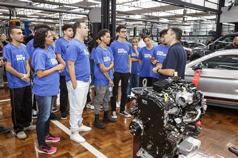 Ford Auto Tech Scholarship: Empowering Future Technicians