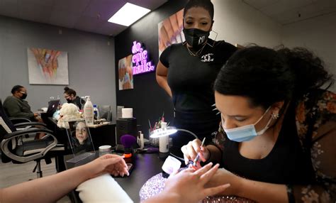 Fresnos Top Nail Tech Schools