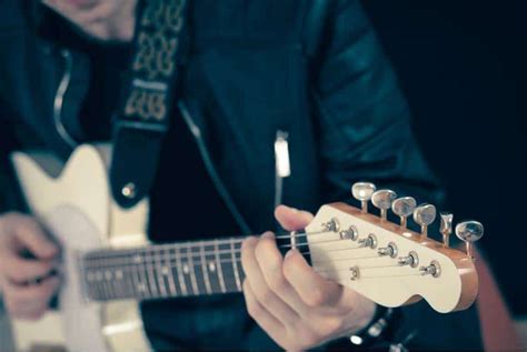 Master 5 Essential Skills In Guitar Tech Course