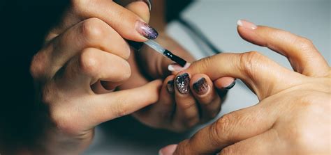 Nail Tech Costs: A Comprehensive Pricing Guide