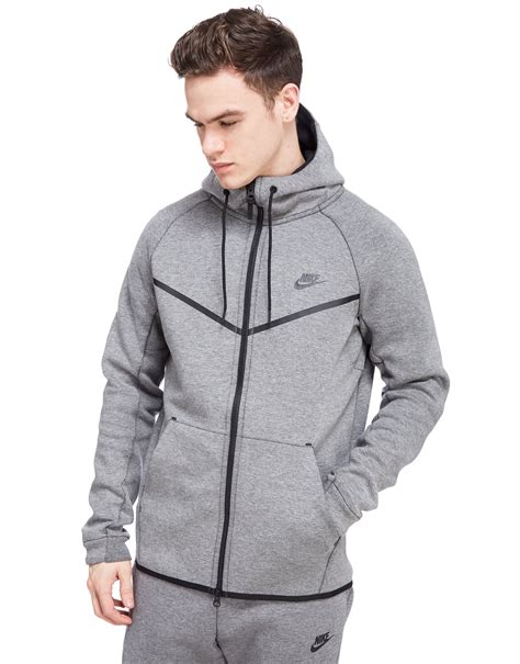 Stay Warm With Style: The Ultimate Mens Tech Hoodie