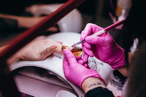 Top 5 Nail Tech Tips In Monroe Mi