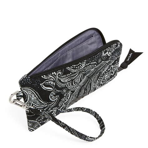 Vera Bradley Tech Wristlet Review And Buying Guide